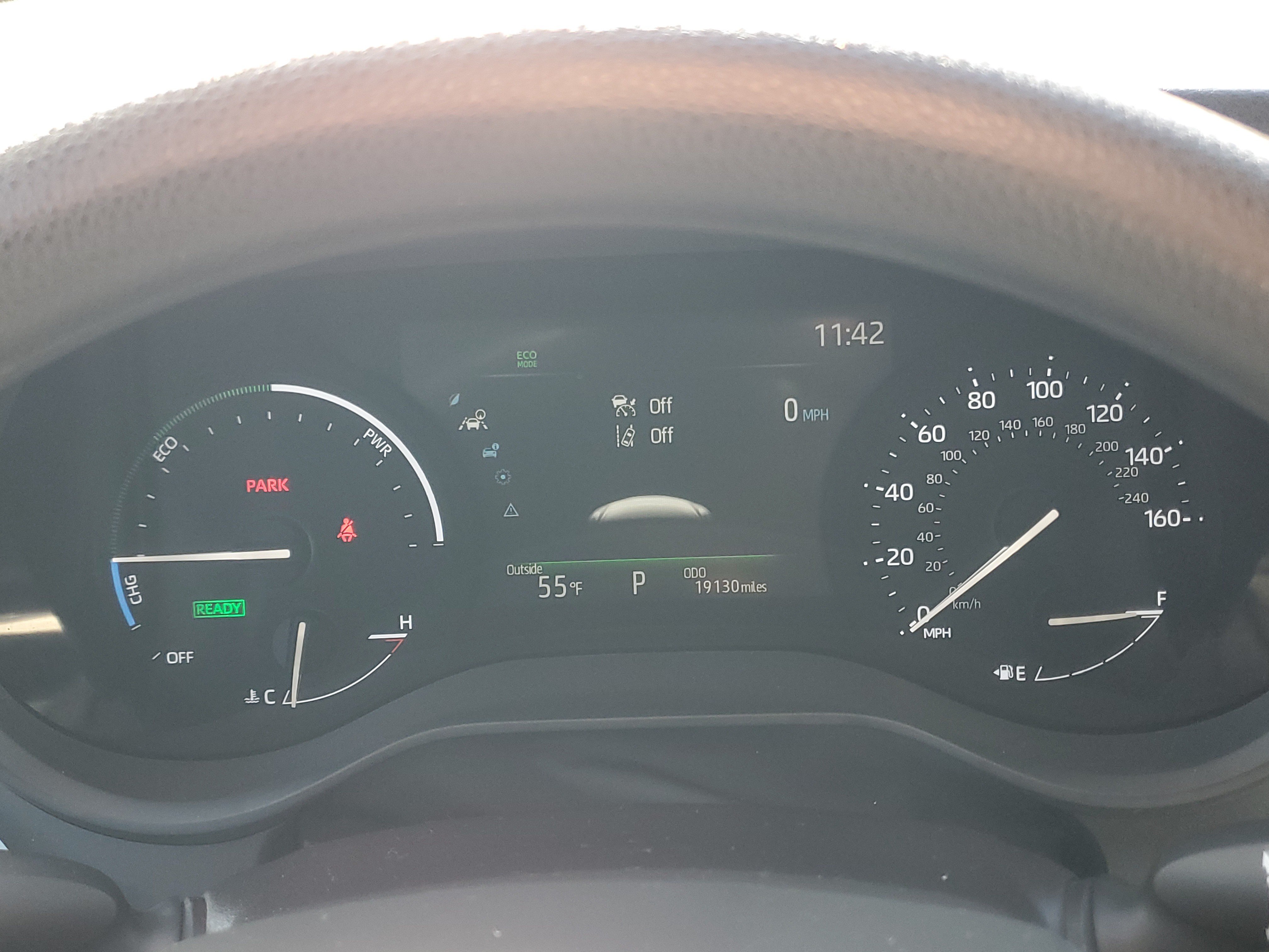 Certified 2025 Toyota Sienna LE FWD image 28