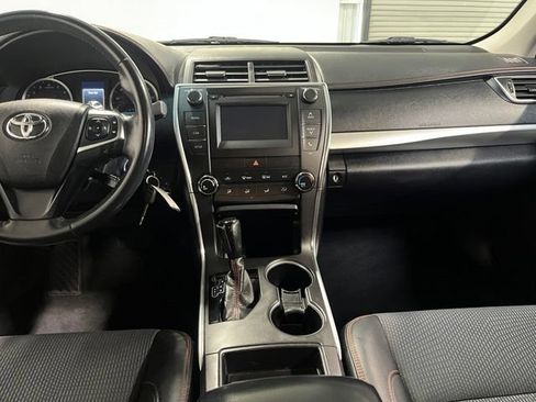 Used 2017 Toyota Camry SE FWD image 21