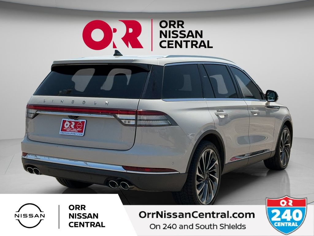 Used 2023 Lincoln Aviator Reserve w/ Equipment Group 201A RWD image 5