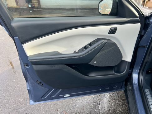 Used 2021 Ford Mustang Mach-E Premium image 19