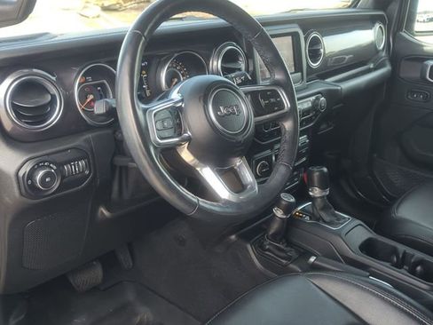 Used 2021 Jeep Wrangler Unlimited Sahara image 12