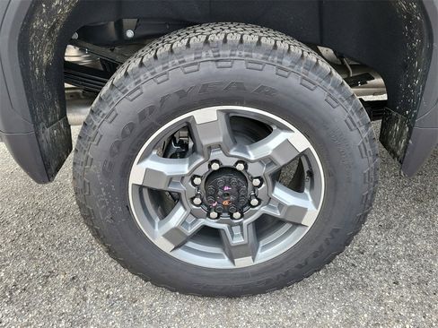 New 2025 GMC Sierra 3500 SLT w/ SLT Premium Package image 4