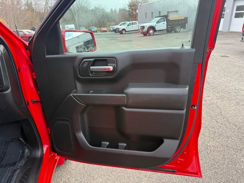 Used 2019 Chevrolet Silverado 1500 Custom w/ Custom Value Package image 20