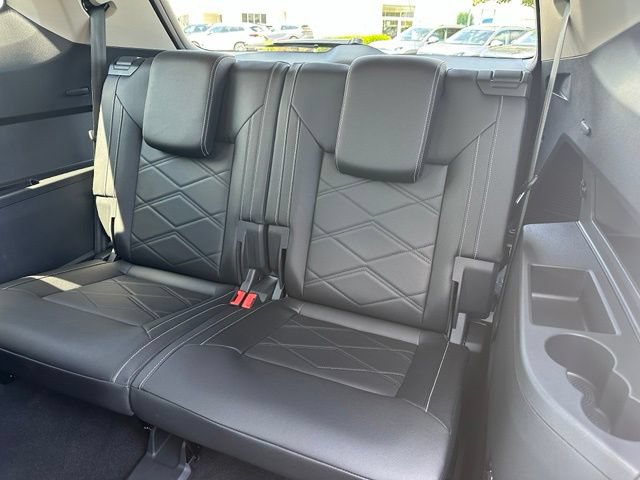 Used 2025 Volkswagen Atlas SE AWD/4WD image 32
