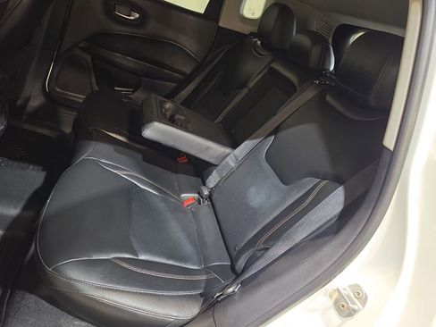 Used 2018 Jeep Compass Limited AWD/4WD image 23