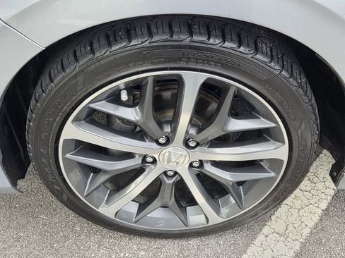 Used 2024 Honda Civic Touring image 10