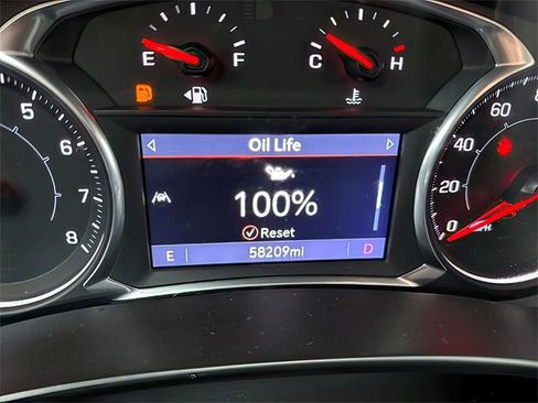 Used 2021 GMC Terrain SLT image 28