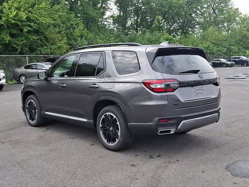 New 2026 Honda Pilot Touring image 4