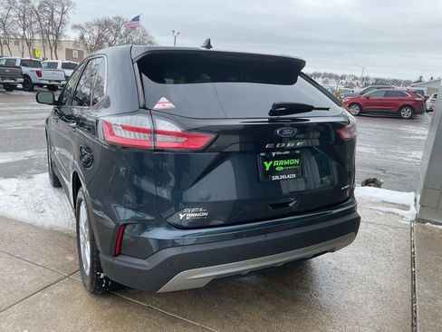 Used 2024 Ford Edge SEL w/ Convenience Package image 4