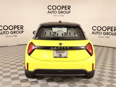 New 2026 MINI Cooper 4-Door Hardtop FWD image 21