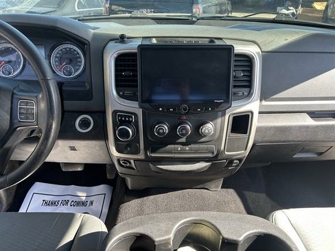 Used 2019 RAM 1500 Classic SLT image 14