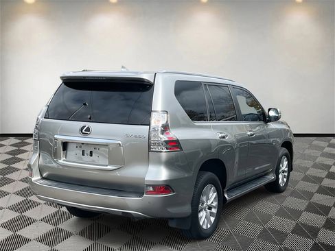 Used 2021 Lexus GX 460 Premium image 3