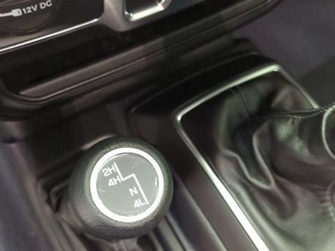 Used 2025 Jeep Wrangler Sport AWD/4WD image 19