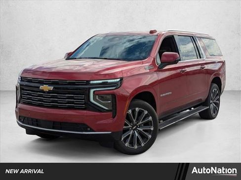Used 2025 Chevrolet Suburban High Country image 1