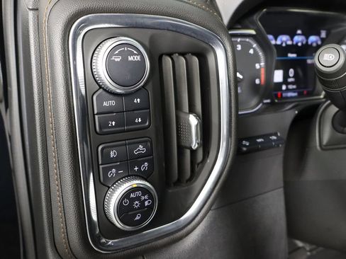 Used 2020 GMC Sierra 1500 AT4 w/ AT4 Premium Package AWD/4WD image 17