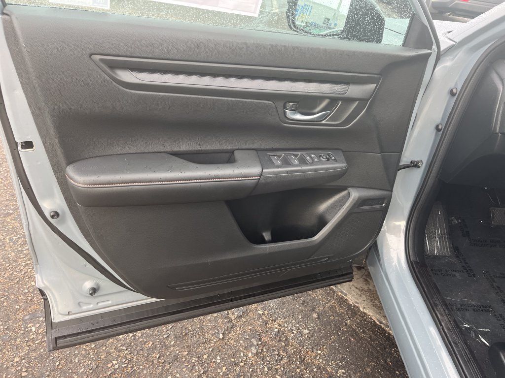 Used 2026 Honda CR-V Sport image 10