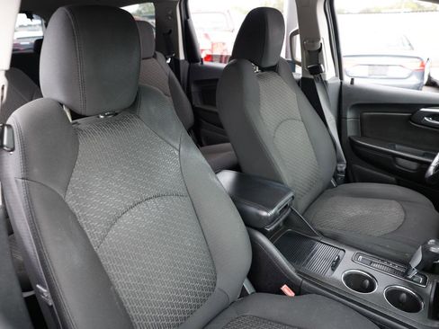 Used 2012 Chevrolet Traverse LT image 16