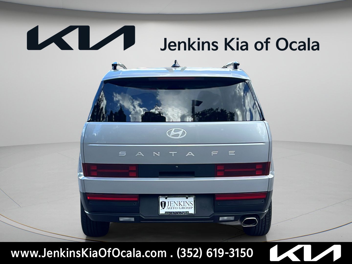 Used 2025 Hyundai Santa Fe SEL FWD image 4