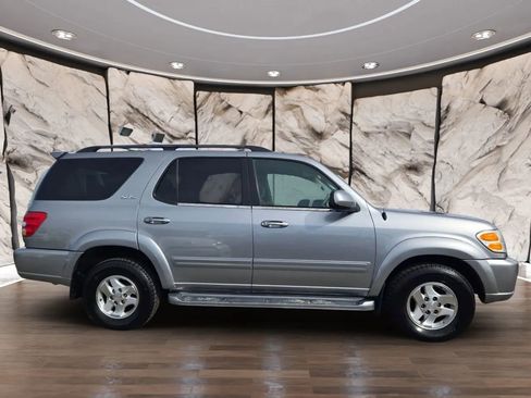 Used 2003 Toyota Sequoia SR5 RWD image 4