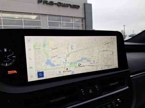 Used 2025 Lexus ES 300h Ultra Luxury image 7