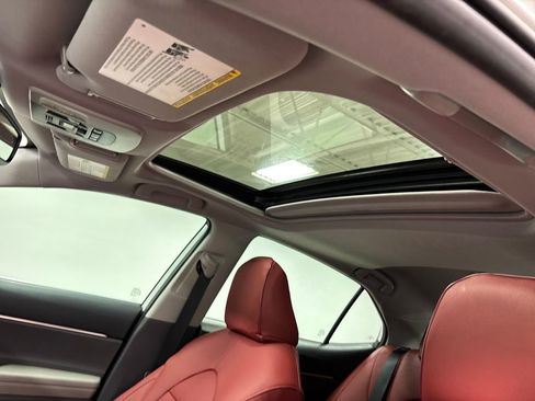 Used 2024 Toyota Camry SE w/ Convenience Package FWD image 31