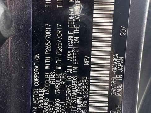 Used 2023 Toyota 4Runner SR5 Premium w/ SR5 Premium Package image 32