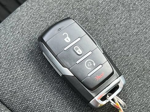 Used 2019 RAM 1500 Big Horn AWD/4WD image 34