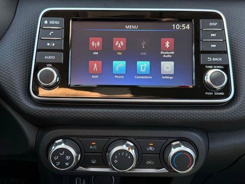 Certified 2025 Nissan Kicks Play S FWD image 28