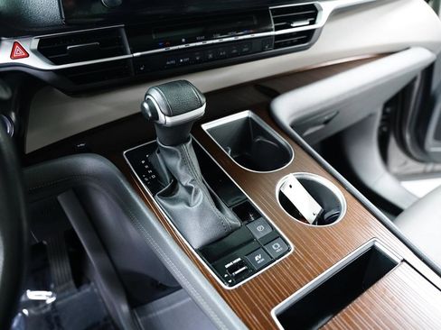 Used 2023 Toyota Sienna XLE image 22