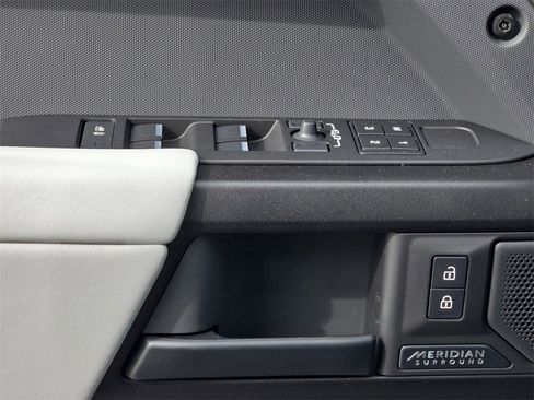 New 2026 Land Rover Defender 110 OCTA image 28