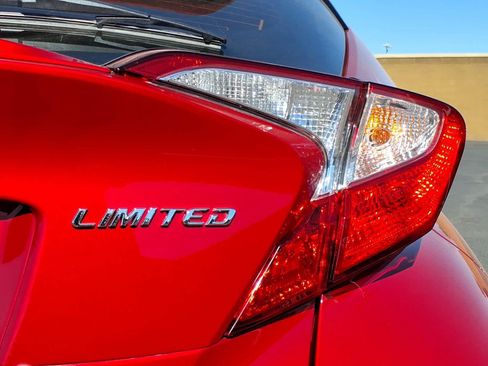 Used 2022 Toyota C-HR Limited FWD image 14