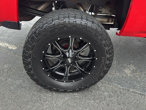 Used 2018 Chevrolet Silverado 1500 Custom w/ Custom Value Package image 27