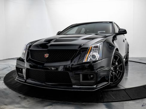 Used 2013 Cadillac CTS V image 3