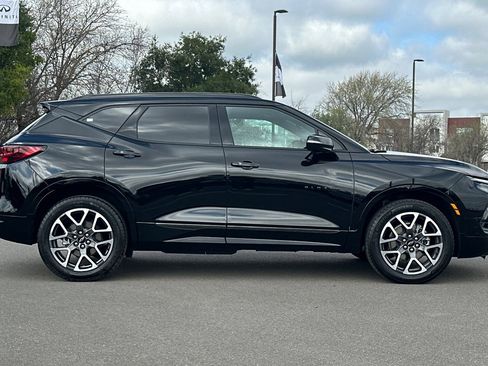 Used 2025 Chevrolet Blazer RS image 3
