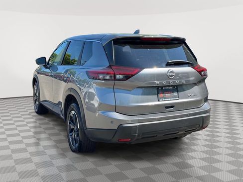 Used 2024 Nissan Rogue SV AWD/4WD image 6