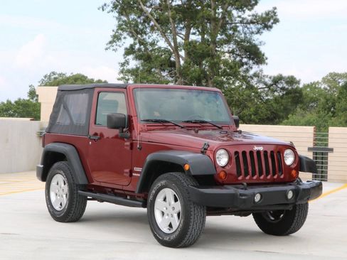 Used 2010 Jeep Wrangler Rubicon w/ PWR Convenience Group AWD/4WD image 6