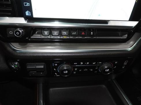 Used 2024 Chevrolet Silverado 3500 High Country w/ High Country Premium Package AWD/4WD image 26