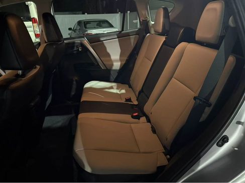 Used 2018 Toyota RAV4 Limited image 21