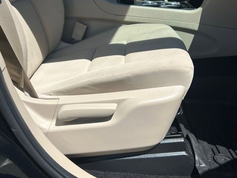 Used 2022 Jeep Grand Cherokee Laredo E w/ Security & Convenience Group image 18