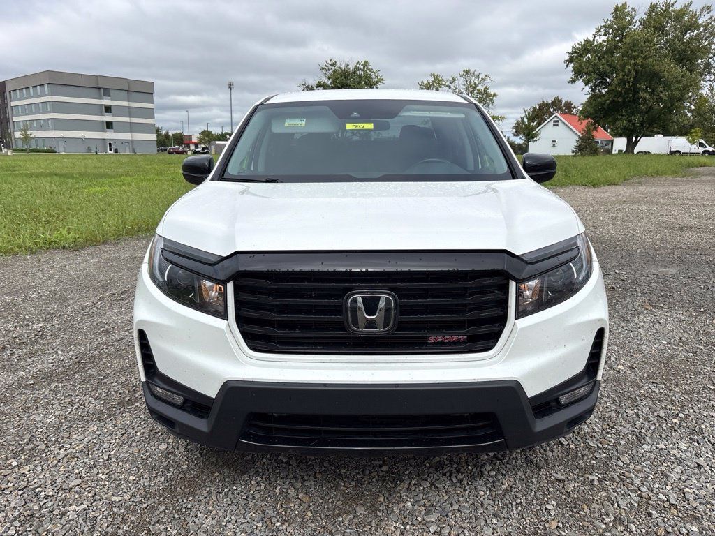 Used 2023 Honda Ridgeline Sport image 2