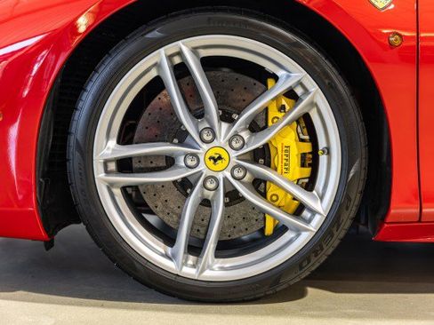 Used 2016 Ferrari 488 GTB RWD image 20
