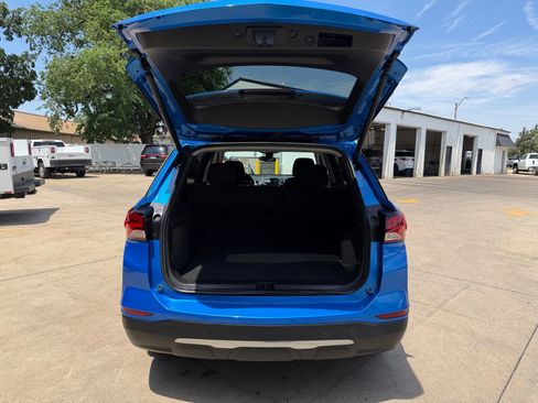 Used 2024 Chevrolet Equinox LT w/ LPO, Floor Liner Package FWD image 33