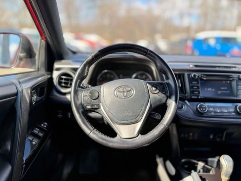 Used 2016 Toyota RAV4 SE w/ Protection Package image 15