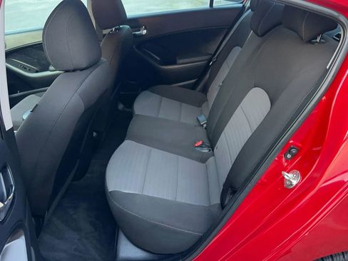 Used 2018 Kia Forte S image 12