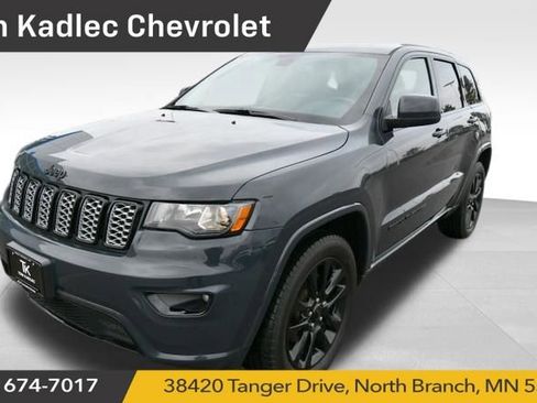 Used 2018 Jeep Grand Cherokee Altitude AWD/4WD image 1