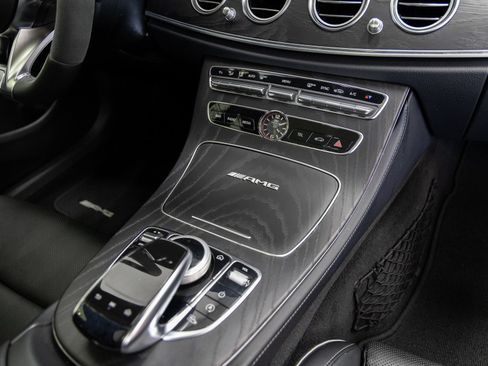 Used 2019 Mercedes-Benz E 63 AMG S image 23