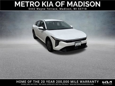 Used 2025 Kia K4 FWD image 8