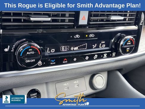 Used 2026 Nissan Rogue Platinum w/ Platinum Premium Package image 17