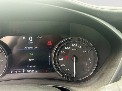 Used 2021 Cadillac XT4 Premium Luxury FWD image 12