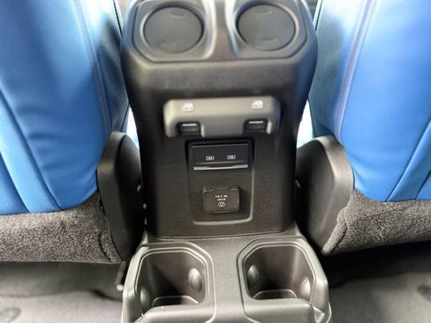 Used 2024 Jeep Wrangler Unlimited Sahara AWD/4WD image 30